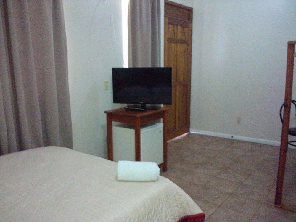 Hotel La Villa Quesada  Экстерьер фото