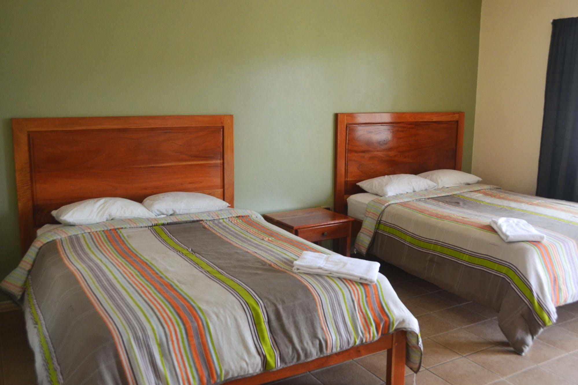 Hotel La Villa Quesada  Экстерьер фото